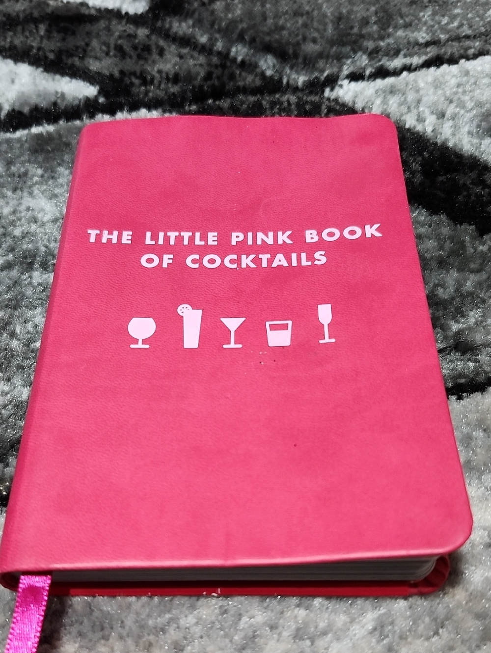 CIDER MILL PRESS "THE LITTLE PINK BOOK OF COCKTAILS" BOOK BY MADELINE TEACHETT